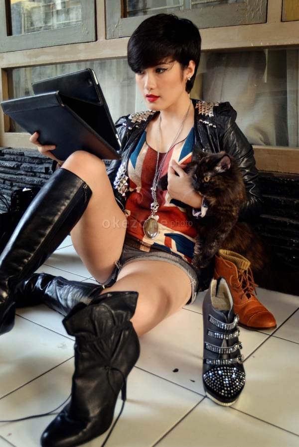 Kamaya Rocker  Cantik Penggila Sepatu  Boots  0 Foto 